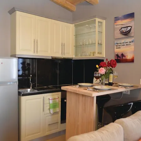 Two-bedroom In クサミル